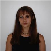 Ragazza diplomata al liceo linguistico offre servizio di AIUTO COMPITI per elementari e medie