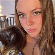 Ragazza laureata offre lezioni di vario genere: aiuto compiti per elementari, supporto studio medie e superiori