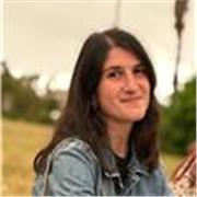 Profesora de Lengua Castellana y Literatura que imparte clase a alumnado de Primaria, ESO y Bachillerato