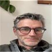 Offro supporto scolastico per bambini della scuola primaria. Il mio obiettivo? Non solo finire i compiti, ma ritrovare il sorriso 