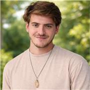 Profesor de Inglés ofrece clases dinámicas para conversación, gramática y apoyo escolar