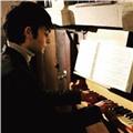 Laureato composizione, organo e composizione organistica, musica antica, offro lezioni di pianoforte, solfeggio e teoria musicale