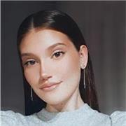 Chica muy simpatica que le gustan mucho los niños y tiene mucha paciencia, ofrece classes de refuerzo y de primaria para enseñarles y aportarles mas conocimientos