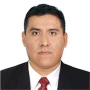 Profesor de ingles inparte clases a jovenes y niños