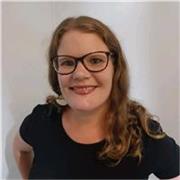 English Tutor providing lessons to children and adults of all ages