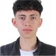 Profesor de actividad física y deporte con habilidades de recreación y desarrollo motriz en estudiantes a través de la lúdica