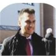 Laureato magistrale in Economia e Finanza impartisce lezioni di matematica per scuola media, liceo e Università di Economia