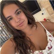 Soy una estudiante universitaria de Arquitectura Técnica apta para dar matemáticas desde primaria hasta cuarto de ESO