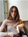Clases de lengua castellana, catalana e inglés. también suelo dar optativas de letras (literatura, filosofía, sociales...)