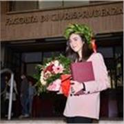 Neolaureata in Giurisprudenza con il massimo dei voti (110 e lode) all'Università di Roma La Sapienza e tirocinante presso il Tribunale di Frosinone, pronta a dare lezioni sia online che in presenza (Frosinone e provincia) e mettere a disposizione la mia 