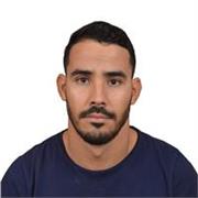 Je suis un prof de maths. Je fais des cours en maths et physique au collège ou au lycée.