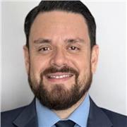 Ich habe 13 Jahre Erfahrung in der Schulung vieler Menschen im Bereich Kundenservice und Verkauf. Heute bin ich Spanischlehrerin