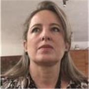 Maestra de Español divertida eficiente y comprometida