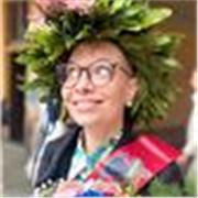 Sono laureata magistrale in storia, impartisco lezioni private ad alunni di medie superiori e università.In presenza e on line