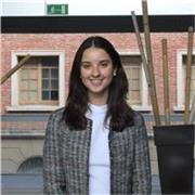 Estudiante de BBA en ESADE especializada en macroeconomía y finanzas, ofrece clases personalizadas online