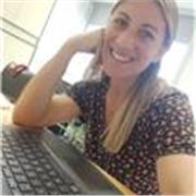 Soy Alba, economista y profesora de matemáticas. Me encanta ayudar y enseñar. Doy clases de matemáticas para secundaria.