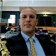 Avvocato con esperienza pluriennale offre lezioni di diritto