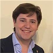 He terminado la carrera y doy clases particulares de Derecho para estudiantes del Grado que necesiten de un apoyo adicional para superar sus materias