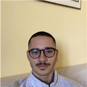 Studente d’Ingegneria Meccanica che impartisce lezioni di Analisi 1/2 e altre materie tecniche