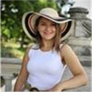Doy clases de piano a cualquier edad. Soy una profesora ucraniana con título maestro musical. Puedo dar clases online o en mi domicilio