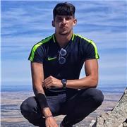 Entrenador personal especialista en fitness y músculación para ayudarte en tu objetivo de pérdida de grasa y músculación