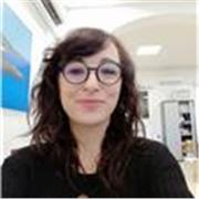 Soy una persona resolutiva y práctica. Filosofía es la materia que imparto.