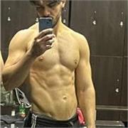 Personal trainer laureato in scienze motorie con diversi anni di esperienza nel settore del fitness e del benessere.