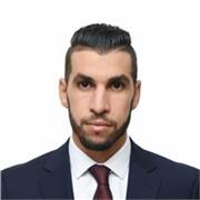 Prof d'arabe est certifié par l'université Abdelmalek essaadi