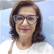 Profesora de primaria especialista en apoyo académico a niños de primaria y enseñanza del idioma castellano e italiano