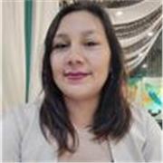 Enseñanza y orientación a estudiantes de diversas edades