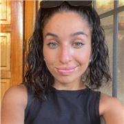 Buenas! Soy Nerea (18 años) estudiante universitaria dispuesta a dar clases de apoyo de inglés entre semana, precio negociable
