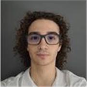 Clases de química para primaria y ESO, estudiante de ingeniería química
