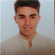 Estoy estudiando la carrera de Física en Barcelona y me encantaría poder ayudar a alumnos de secundaria y bachillerato tanto en esta asignatura como en otras relacionadas, como Matemáticas o Química