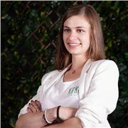 Bonjour, 
Je possède un Master en Nutrition (et une licence en biologie cellulaire et physiologie animale). Je serai ravie de pouvoir vous apporter mes connaissances dans ces domaines.