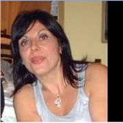 Insegnante di inglese. Disposta anche ad offrire aiuto compiti. Insegno da 30 anni e ho molta esperienza. Adoro insegnare