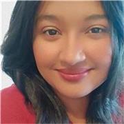 Profesora titulada en marketing digital con más de 4 de experiencia y especializada en Paid media y brand strategy