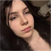 faccio sia lezioni online che di persona, in base alla distanza. mi occupo anche di letteratura italiana e biologia