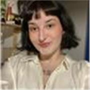 Diplomata al Liceo Linguistico Manzoni di Milano con votazione 100/100 propone lezioni di inglese (lingua e letteratura) per scuole medie e superiori