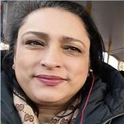 I am an experienced fashion and textiles teacher and university lecturer available for one to one seeing sessions in London