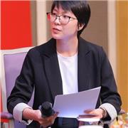 English tutor that helps adults improve real-life and professional english communication