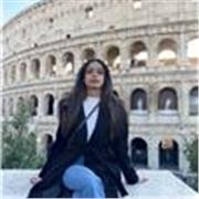 Empathic, serious. Young who want to learn italian