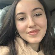 Studentessa di Mediazione Linguistica al secondo anno offre lezioni di letteratura italiana a scuole medie e superiori