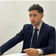 Laureato in giurisprudenza; abilitato all'esercizio della professione forense. Lezioni studenti di scuola superiore e universitari