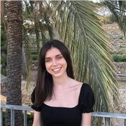 Profesora de las asignaturas de ciencias como matemáticas, física y química; también inglés para gramática y lengua en la parte sintáctico y morfológica de la asignatura. Imparto a niños de todas las edades