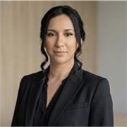 Una persona con grandes habilidades comunicativas en el ámbito de la enseñanza. Imparto clases a alumnos de todas las edades.