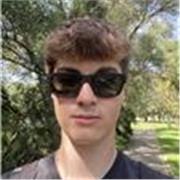 Profesor de Mates, Física y Química o Inglés. Soy amable, paciente y tengo muchas ganas de enseñar. Imparto clases a menores de 15