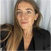 Profesora titulada en diseño de moda con 4 años de experiencia en el mundo de la moda y sus diferentes ámbitos.