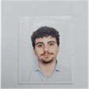 Soy un persona responsable y aplicada que intenta dar lo máximo en casa clase.