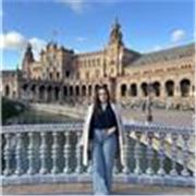 Tengo 18 años, estoy estudiando actualmente en la universidad de Salamanca y soy buena en los estudios