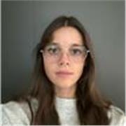 Prof de biologie, je suis actuellement étudiante en santé.